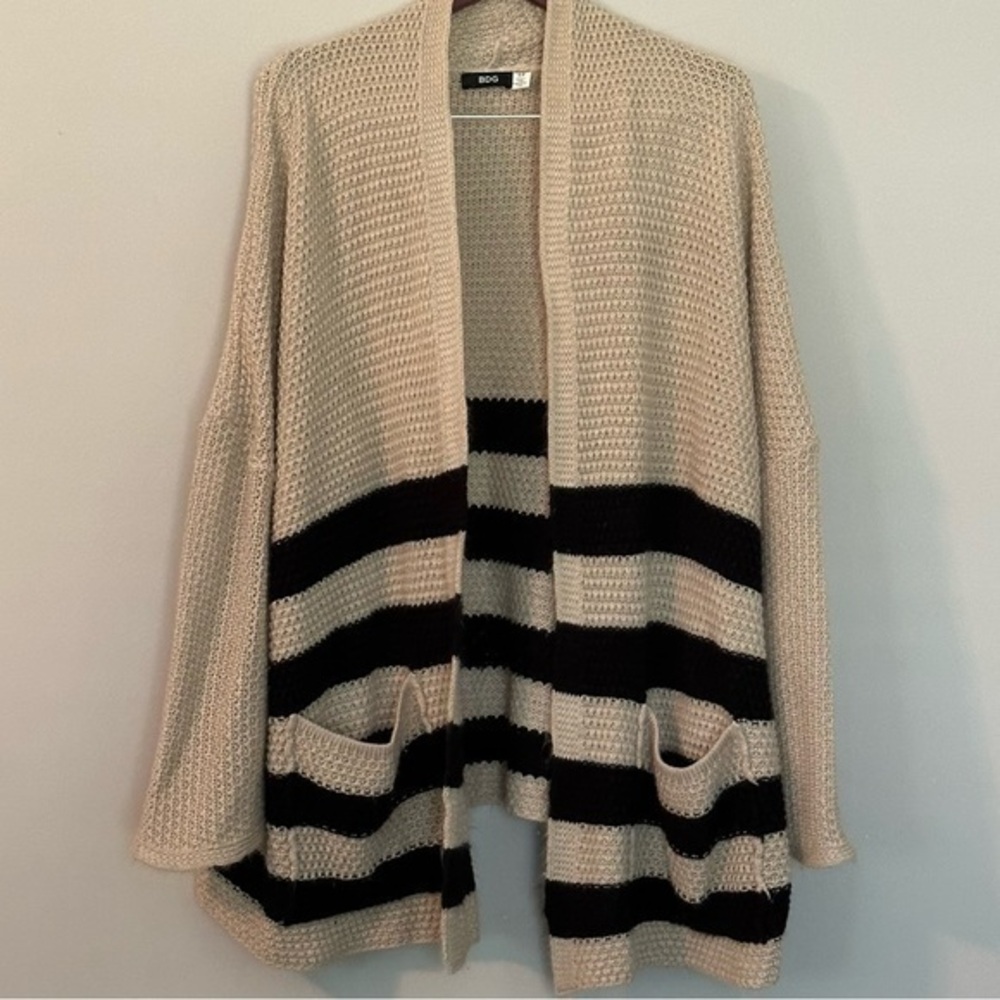 BDG oversized cardigan size small Urban outfitters